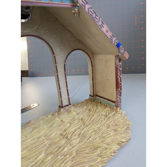 Hawthorne Village Nativity of the Christmas Star Light-Up Nativity Stable - Picture 9 of 11